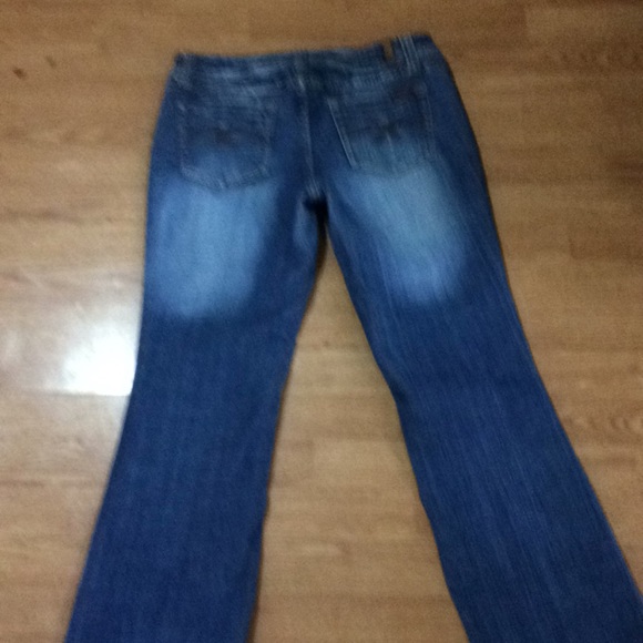 Jeans - Picture 2 of 4